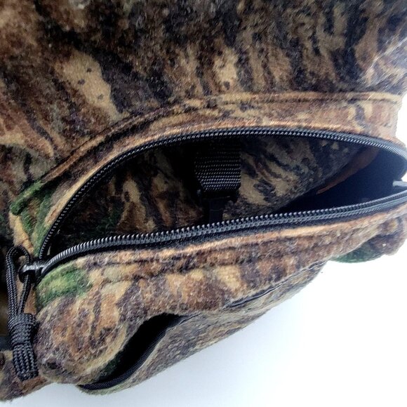 Garden Mountain Camouflage Backpack - Realtree Xtra Pattern Durable Outdoor Gear - Picture 13 of 16
